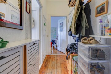 Flur Whg 31_2 - Großzügig wohnen im Wedding: 4 Zimmer, Balkon, Sauna & viel Potenzial