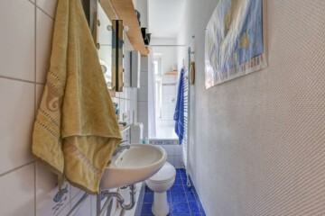 Badezimmer Whg 31 - Großzügig wohnen im Wedding: 4 Zimmer, Balkon, Sauna & viel Potenzial