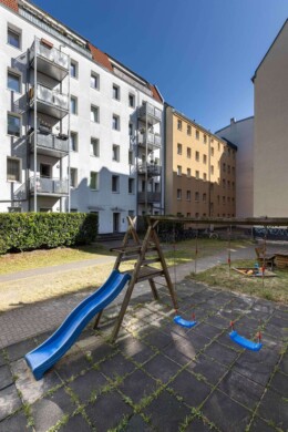 Hof - Gut geschnittene Neubauwohnung mit großer Terrasse in Friedrichshain