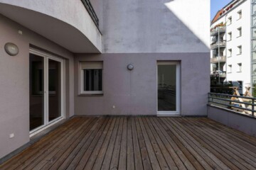 Terrasse 2 - Gut geschnittene Neubauwohnung mit großer Terrasse in Friedrichshain