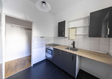 Küche - Schmuckstück nahe Ku’damm: 2-Zimmer Wohnung in begehrter Lage