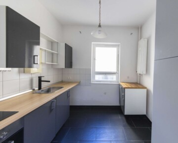 Küche - Schmuckstück nahe Ku’damm: 2-Zimmer Wohnung in begehrter Lage