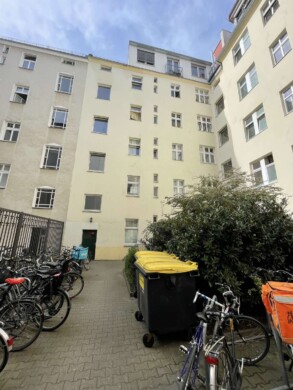 Innenhof - 2-Raum-Wohnung in Berlin Wedding