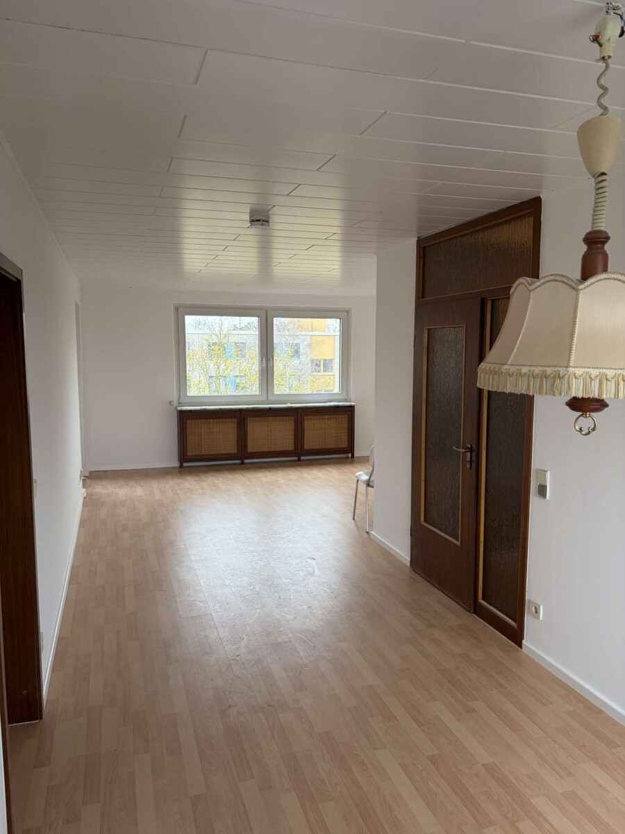 Sofort bezugsfreie 3-Zimmer Wohnung in Berlin Lankwitz mit Balkon und Stellplatz, 12279 Berlin, Etagenwohnung