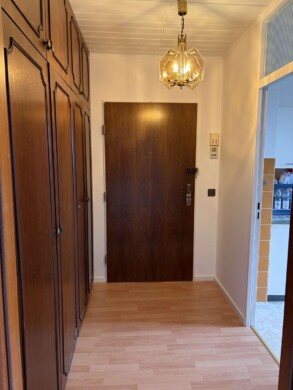 Flur - Sofort bezugsfreie 3-Zimmer Wohnung in Berlin Lankwitz mit Balkon und Stellplatz